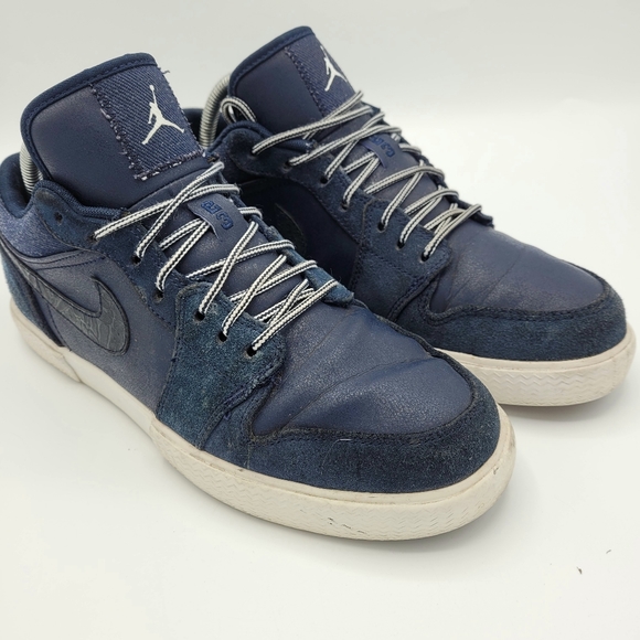 Jordan Other - Air Jordan 1 Retro Low Navy Size 8